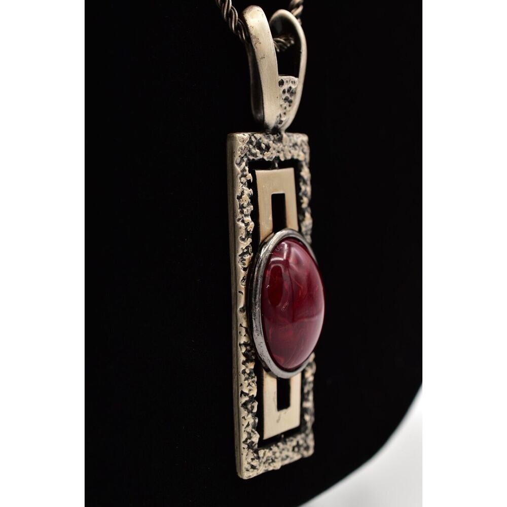 Vintage Cabochon Pendant Necklace Maroon Stone Pewter Made Canada Signed BinBC - Picture 5 of 12